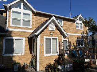 128 3rd Ave, Seaside, OR 97138