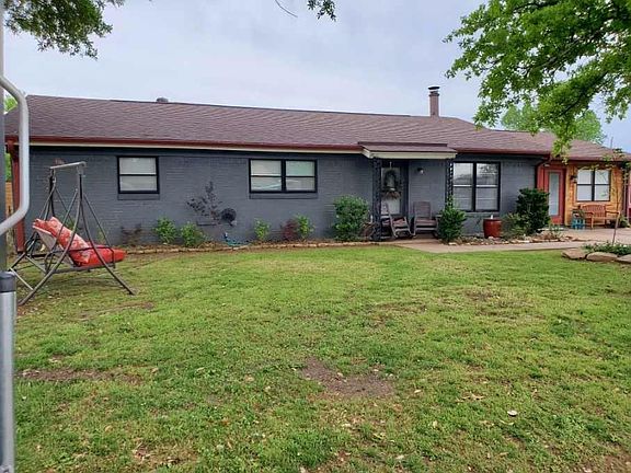 3rd image of 2102 SE 10th St