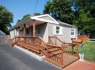 43 17th St, West Babylon, NY 11704