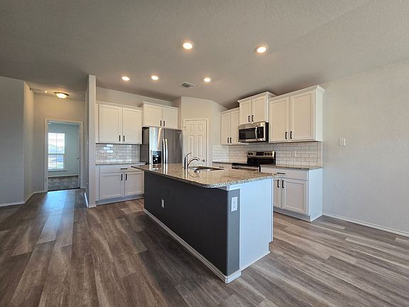 5th image of 9403 Susan Dr