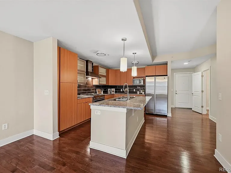 2240 N Clay St — Photo 17