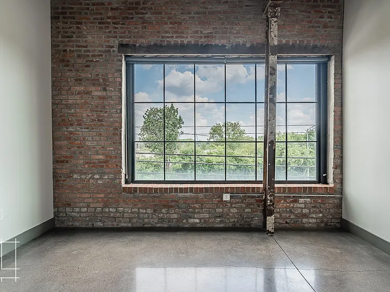 Wonder Bread Lofts — Photo 148