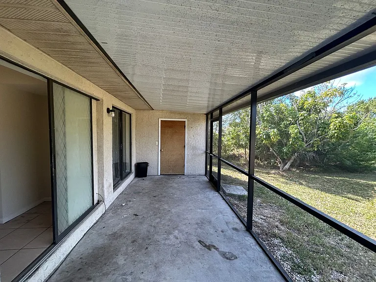 17382 W Carnegie Cir — Photo 14