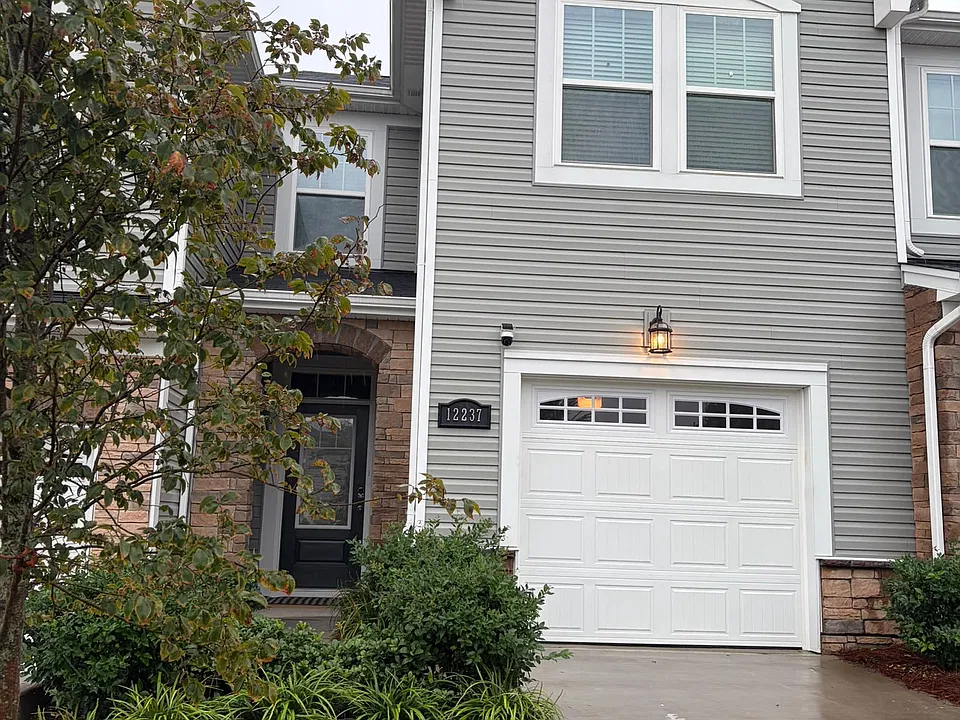12237 Gambrell Dr