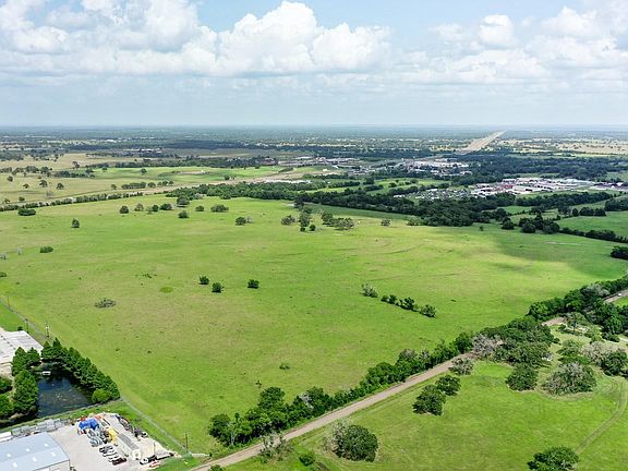 3rd image of Glenbrook Rd