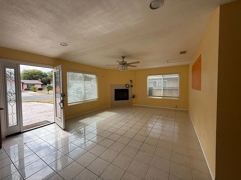640 Felicita Ave — Photo 14
