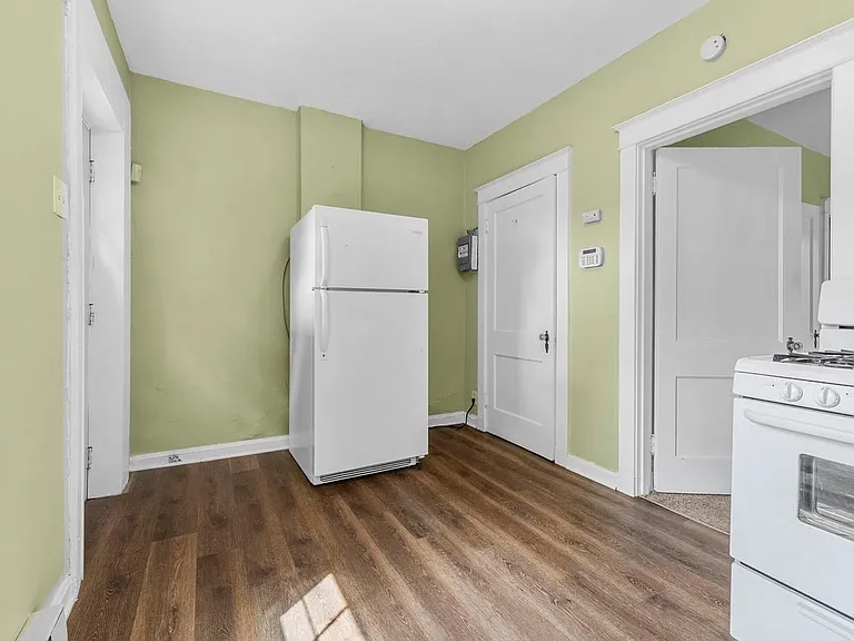 3948 S Grand Blvd — Photo 7
