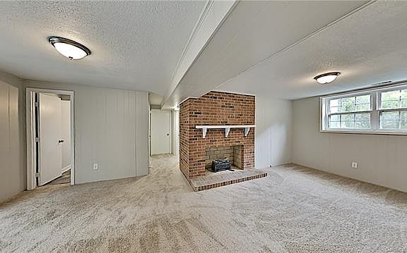 5th image of 611 Tompkins Ct