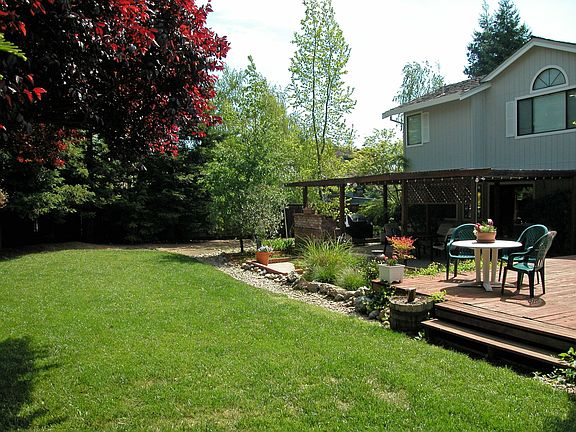 2nd image of 2509 Country Club Dr