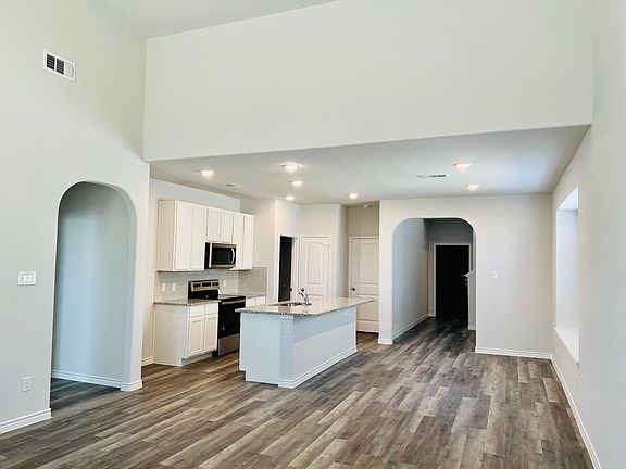 4th image of 8317 White Pine Dr