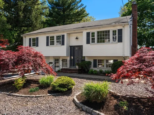 44 Sunset Hill Rd, West Roxbury, MA 02132