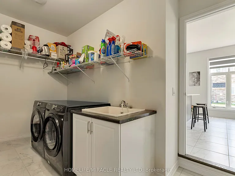 1429 Davis Loop — Photo 28