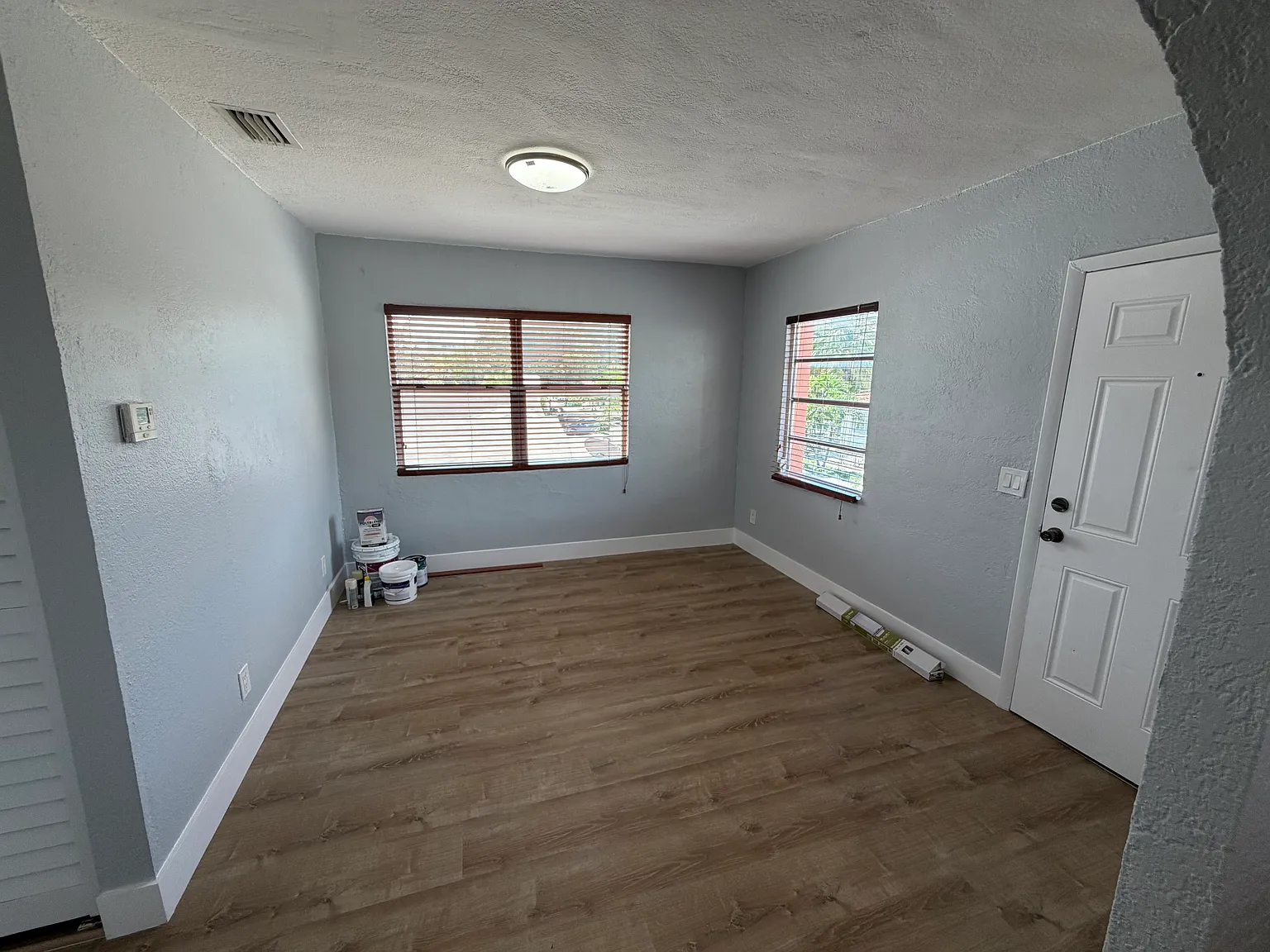 425 SW 21st Ave — Photo 2