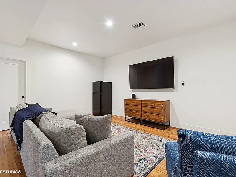 123 Little Mountain Rd — Photo 32