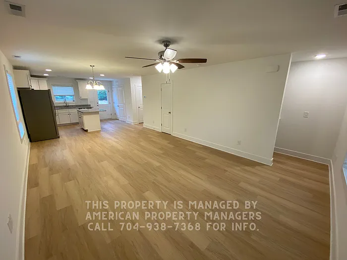 406 Vance Ave — Photo 2