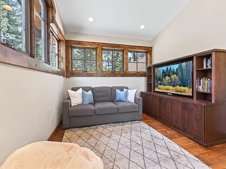 8542 Kaweah Cir — Photo 29