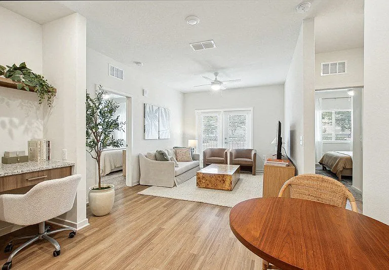 Sundance Trails Apartments — Photo 17