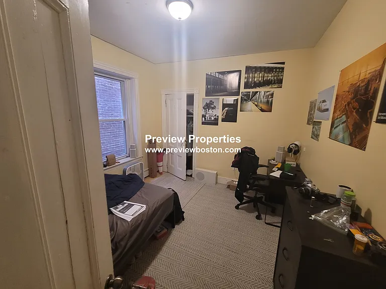 Cedar St — Photo 6