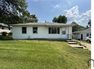 9840 Medford Dr, Saint Louis, MO 63136