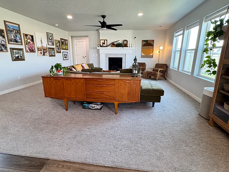2156 W Arya St — Photo 10