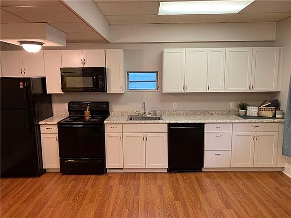 3rd image of 806 1/2 Cowan Ave