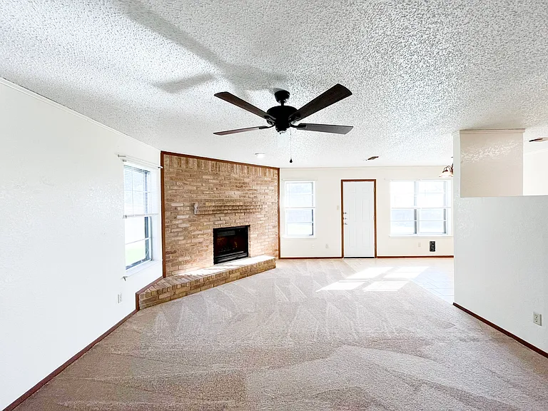 1504 Jefferis Ave — Photo 7