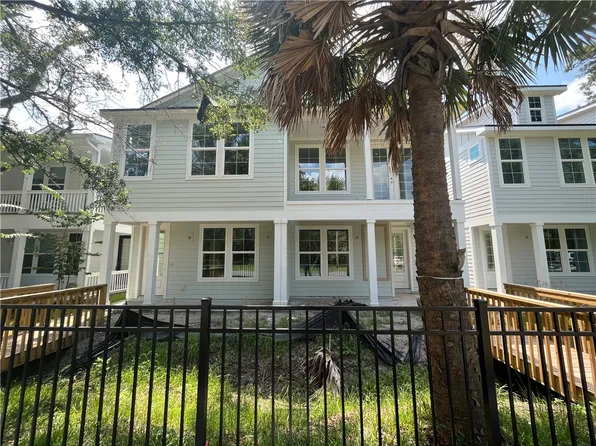 413 S 9th St, Fernandina Beach, FL 32034