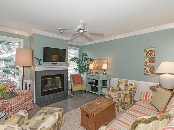 3rd image of 102 Grand Pavilion Dr