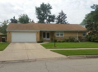 317 Michael John Dr, Park Ridge, IL 60068