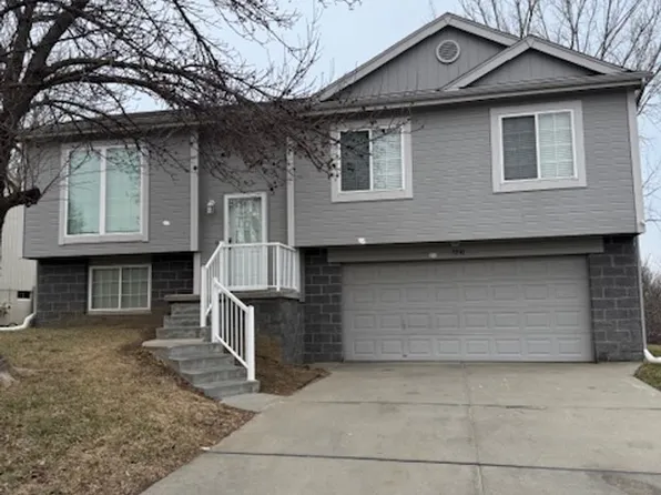 7841 Bondesson St, Omaha, NE 68122