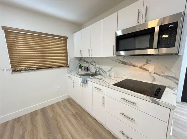 142 NW 21st Ave #3, Miami, FL 33125