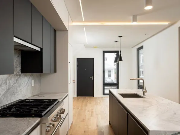 6-8 Davitt St #1, Dorchester, MA 02125