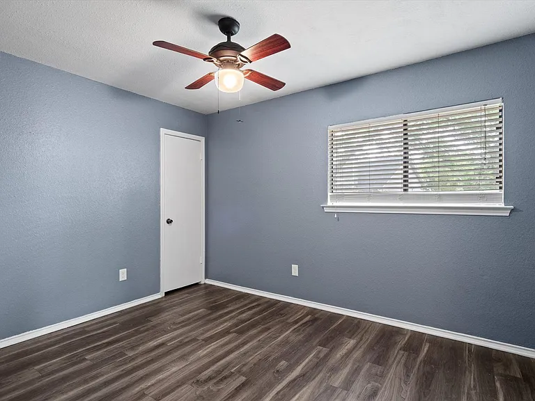 9901 Willers Way — Photo 16
