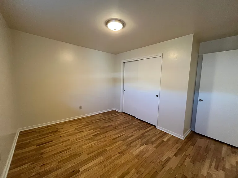 5029 11th Ave NE #201 — Photo 10