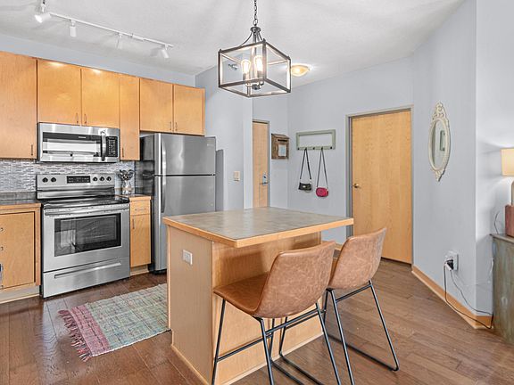 2nd image of 2600 University Ave SE APT 319