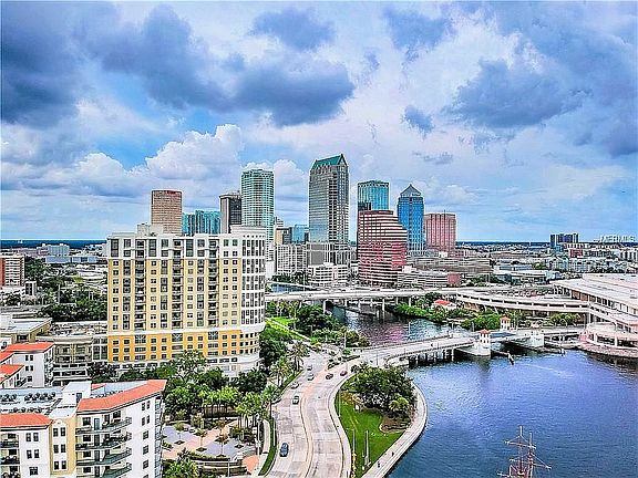 3rd image of 345 Bayshore Blvd #Penthouse P13