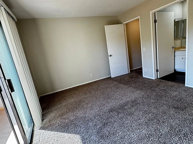 17740 Scherzinger Ln — Photo 61