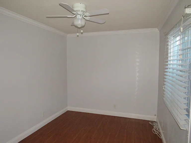 10974 Lou Dillon Ave — Photo 5