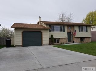 350 Hummingbird Ln, Shelley, ID 83274