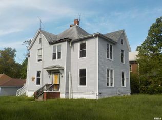 301 N Springer St, Carbondale, IL 62901
