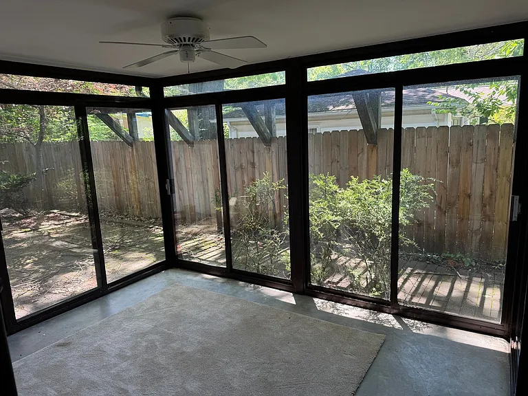 3134 Herrick Rd — Photo 9