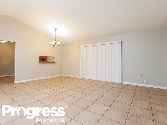 4th image of 3149 S Orleans Way