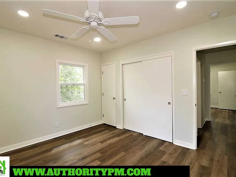 1907 Grace Ave #A — Photo 12