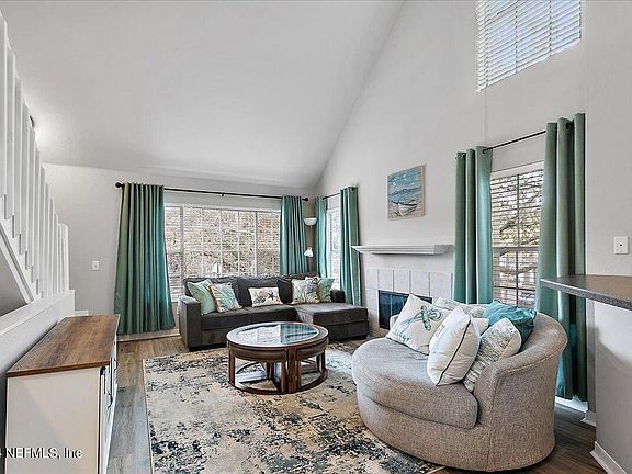2nd image of 13703 RICHMOND PARK Drive #2306