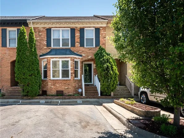 668 Lord Dunmore Dr, Virginia Beach, VA 23464