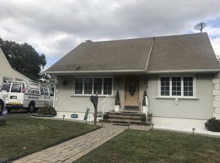 29 Colonial Rd, Roselle, NJ 07203