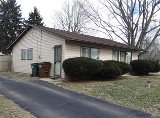 1748 Kylemore Dr, Xenia, OH 45385