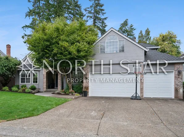 14190 Amberwood Cir, Lake Oswego, OR 97035