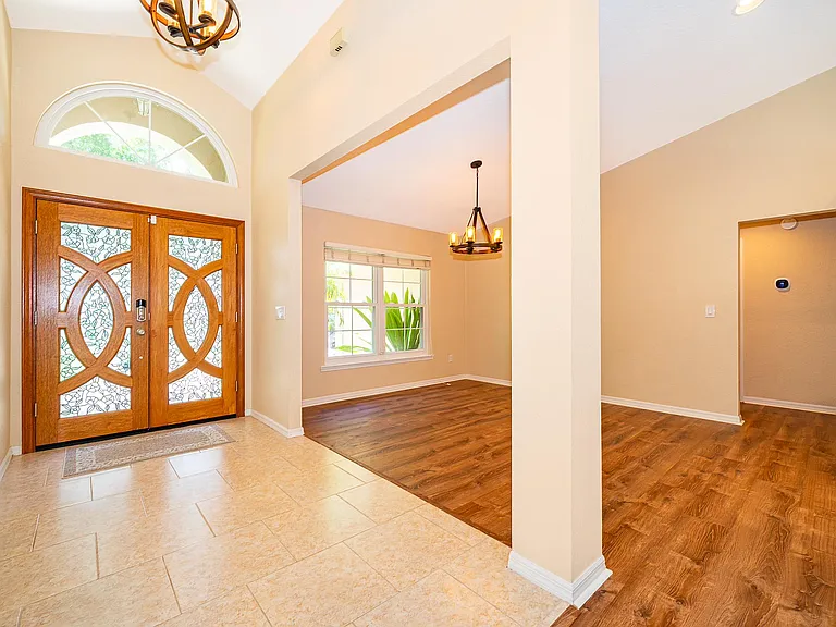 7709 Apple Tree Cir — Photo 3