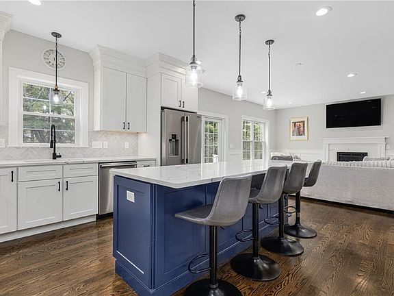 5th image of 59 Club House Rd